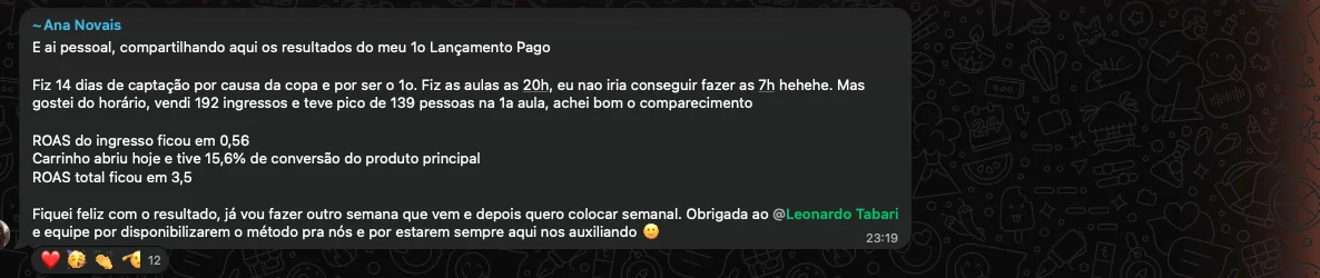 Print da mensagem de Ana Novais no grupo Estratégia Turbo 2025 relatando os números do primeiro lançamento pago dela.